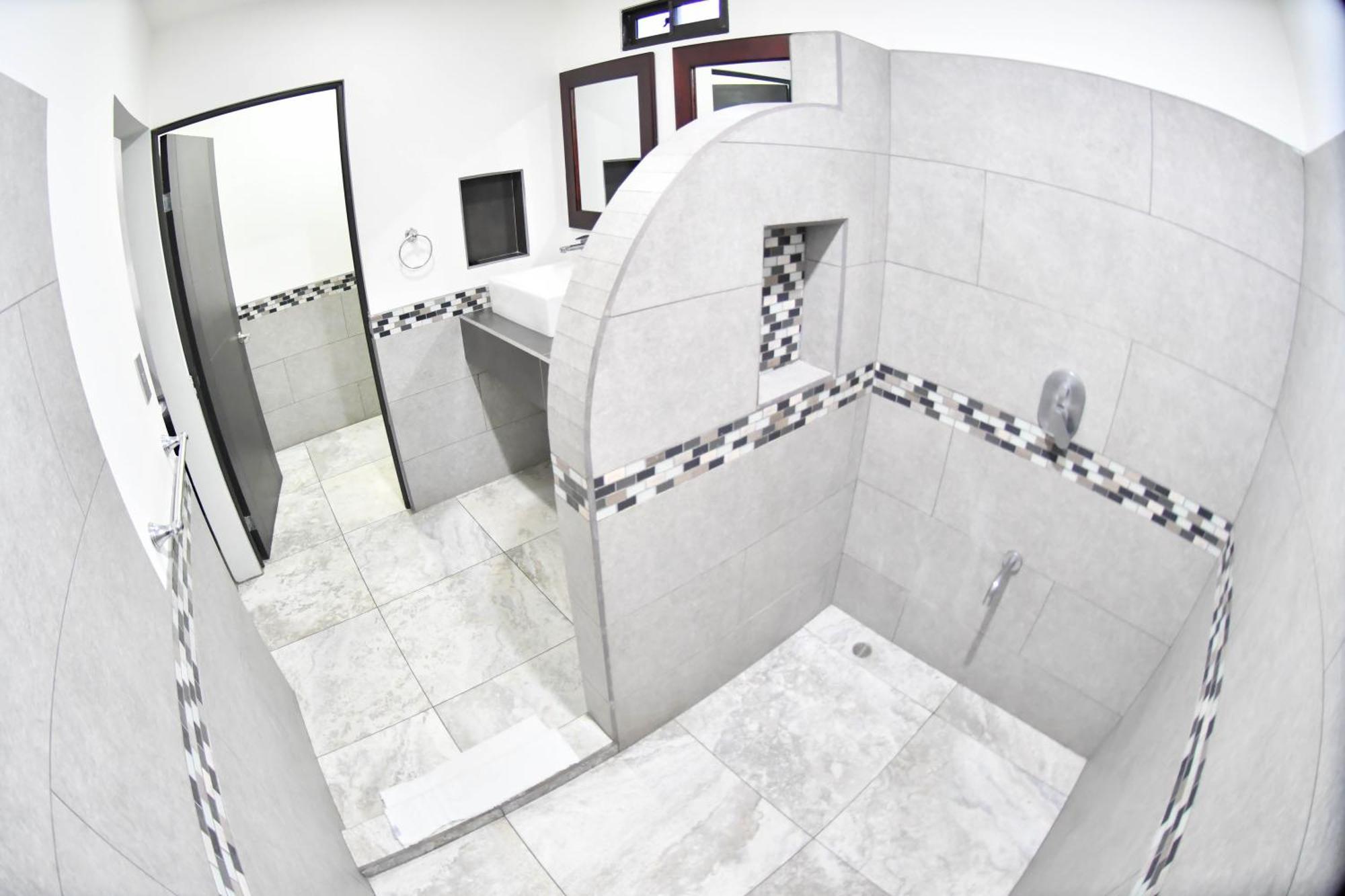Republik Hotel, Bistro And Nightclub On Site جاكو المظهر الخارجي الصورة